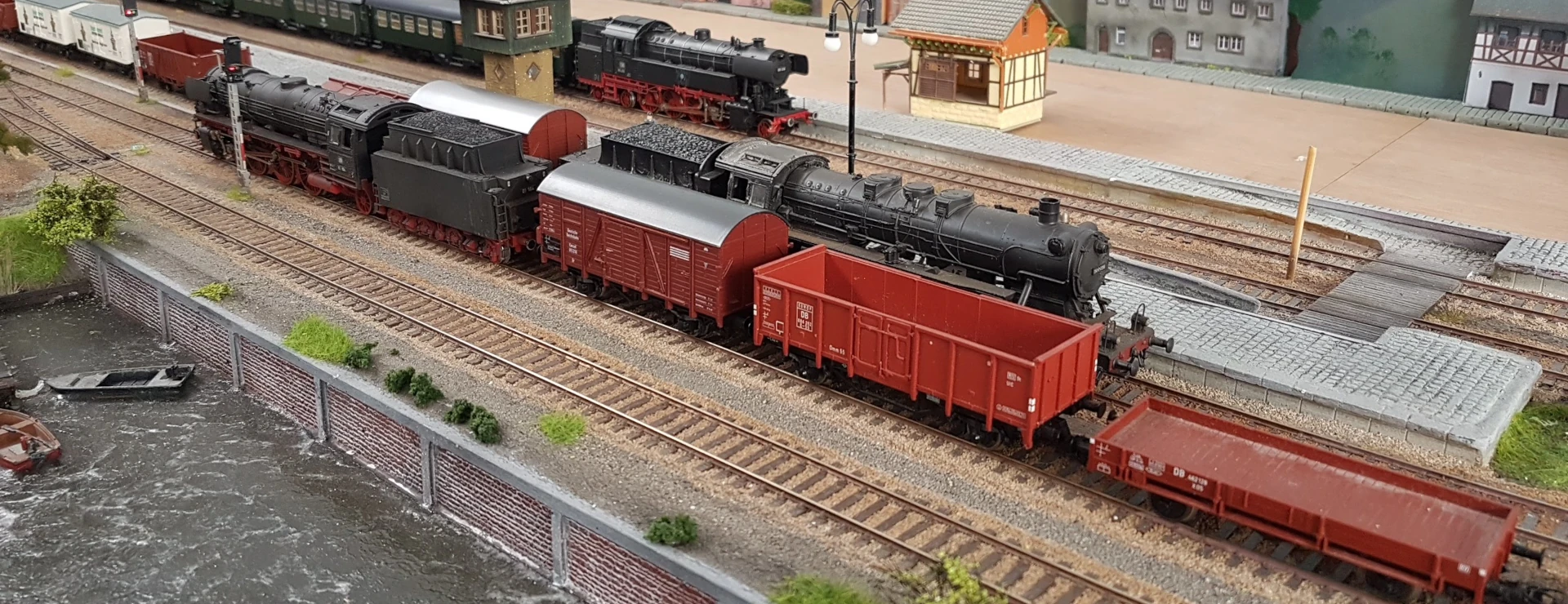 De bouw van een modelspoorbaan